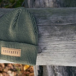 Lemmel Kaffe Ribbstickad Mössa "glöden" Green